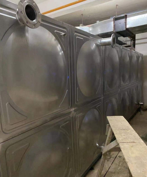 西双版纳日常维护不锈钢水箱的流程是怎样的